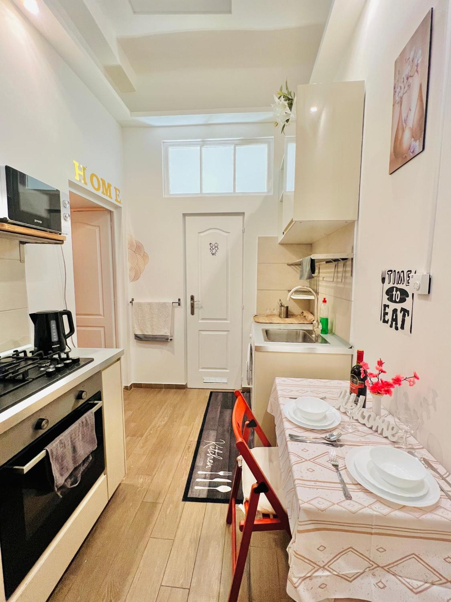 Chloe Apartment Budapest Bagian luar foto